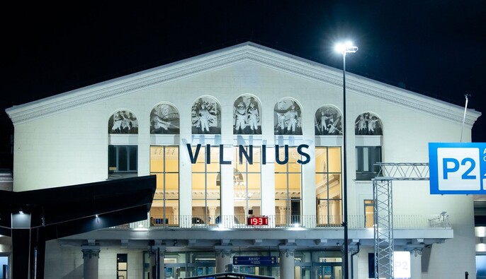 Через метеокулі в Литві призупинили роботу аеропорту Вільнюса