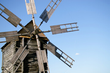 Офіс генпрокурора захистив музей у Пирогові від хаотичної забудови