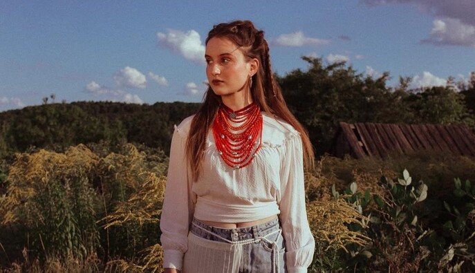 "Мой папа тоже на фронте": исполнительница хита "Паровая машина" мобилизовалась и рассказала о службе