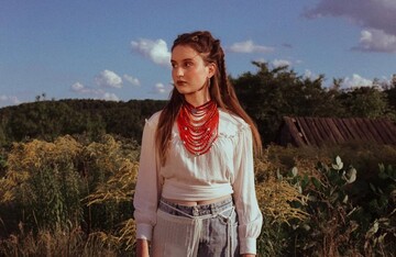 "Мой папа тоже на фронте": исполнительница хита "Паровая машина" мобилизовалась и рассказала о службе