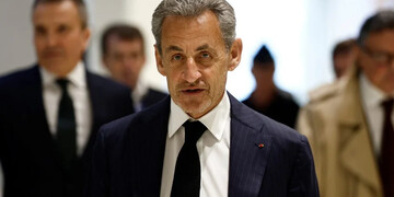 Експрезидента Франції Ніколя Саркозі звільнили раніше терміну