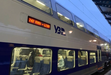 У Мінфіні анонсували купівлю двоповерхових вагонів для УЗ: що відомо