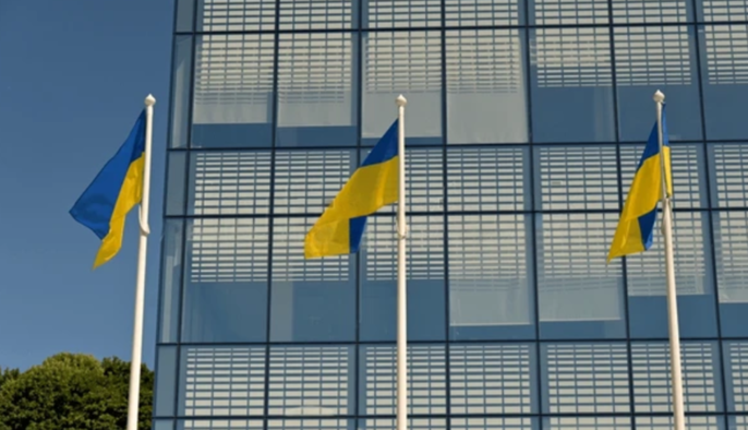 Politico: Без €140 миллиардов от активов РФ Киеву грозит финансовый кризис