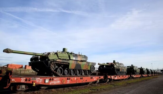 У Франції за колоною танків Leclerc стежив невідомий безпілотник