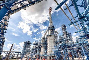 РФ использует свободные мощности НПЗ, чтобы компенсировать ущерб от украинских ударов, — Reuters