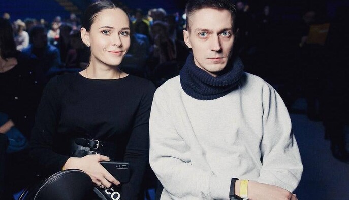 Скандал вокруг The Hardkiss: экс-менеджер группы обвинил Санину в долгах и "вывозе мужчин"