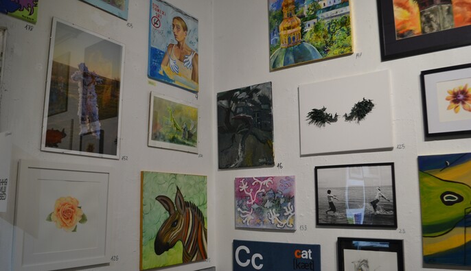 Свободные Стены 3: состоялось открытие выставки с участием 150 современных украинских художников