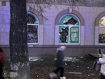 У Сумах російський дрон поцілив по цивільній інфраструктурі: поранено троє людей, серед них дитина