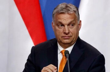 The Guardian: Орбан розпочав "антивоєнне турне" готуючись до виборів 2026 року