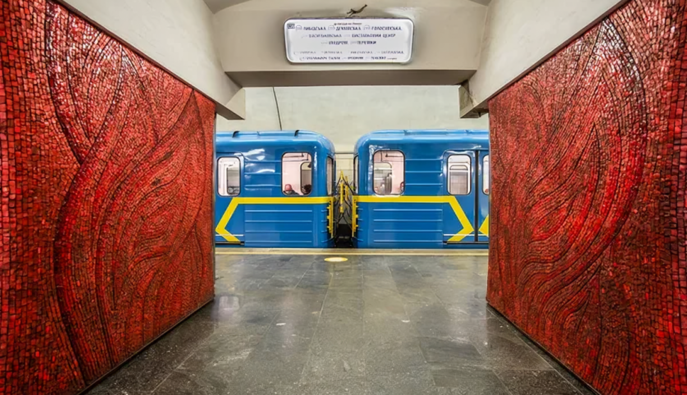 У Києві пропонують щоденно зупиняти метро о 9:00 на хвилину мовчання