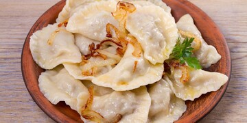 "Они получат комплименты": как приготовить сочные вареники с печенью и картофелем