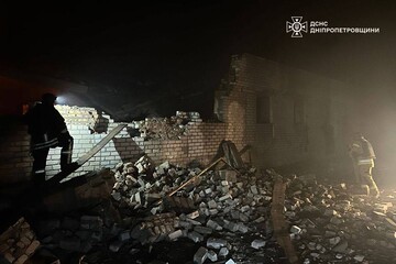 Росія вдарила по Дніпропетровщині: пожежі у Дніпрі та Нікополі, четверо поранених