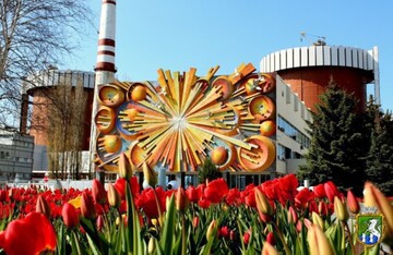 После атак на сеть три украинские АЭС снизили мощность