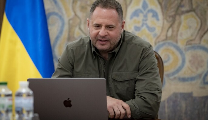 Более трети украинцев считают, что Ермак наносит вред имиджу президента – опрос