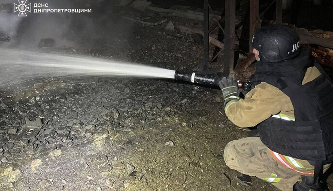 В Днепре из-за атаки РФ горел состав с продовольствием от Всемирной продовольственной программы ООН