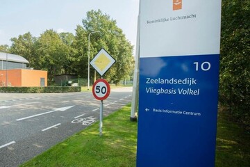 Над военной авиабазой в Нидерландах фиксировались неизвестные дроны