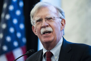 Болтон розкритикував мирний план Трампа: "Це продаж України"