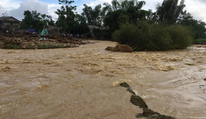У В'єтнамі через повені загинули щонайменше 90 людей