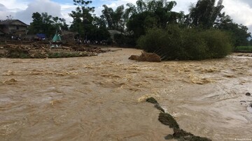 У В'єтнамі через повені загинули щонайменше 90 людей