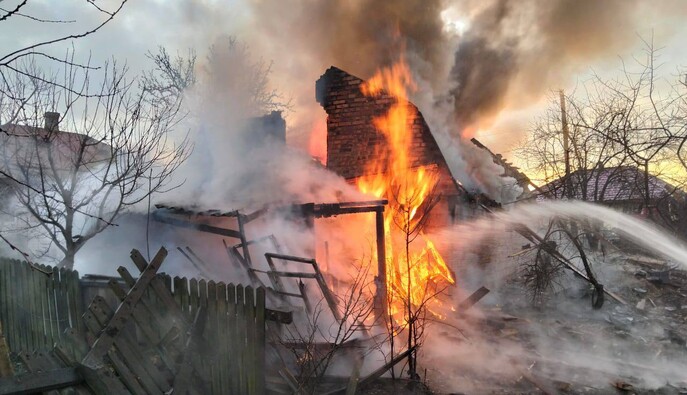 На Чернігівщині РФ атакувала енергообʼєкт та підприємства: є загибла та поранені