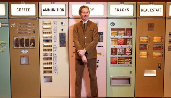 Выставка-ретроспектива режиссера Веса Андерсона открылась в Лондоне – среди экспонатов модель гостиницы из 