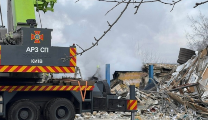 Атака РФ на Киев: удар разрушил складские и производственные помещения текстильной компании