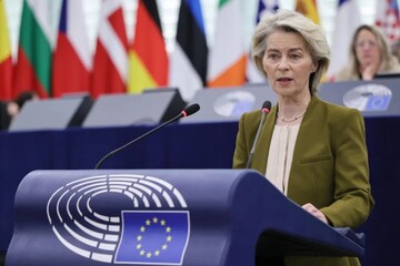 Фон дер Ляєн застерігає від "розділу" України на тлі напружених переговорів під егідою США — Guardian