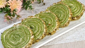 Рулет – как из ресторана: как приготовить шпинатные блины с творожной начинкой