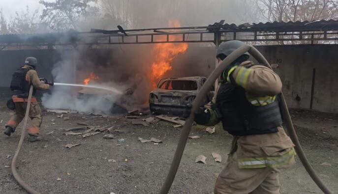 Атаки РФ по Днепропетровщине 27 ноября: обстрелы поразили предприятие, магазины и АЗС