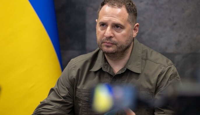 Єрмак заявив, що Зеленський не підпише угоду про відмову від території