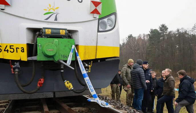 Диверсія на польській залізниці: у спільника нападників вилучили паспорти РФ