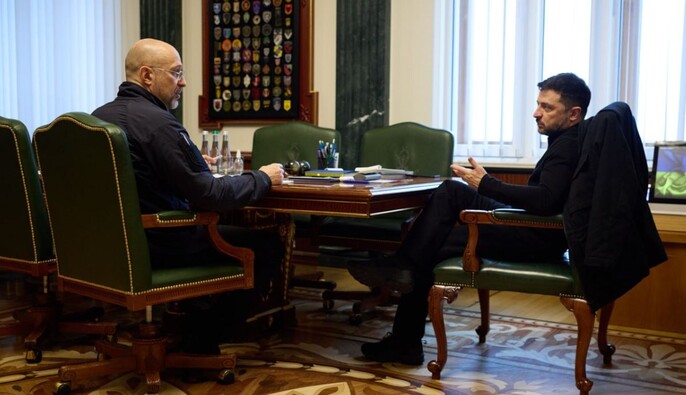 Зеленський доручив Шмигалю змінити план оборони України