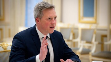 FT: Міністр Сухопутних військ США Дрісколл під час візиту до Києва погрожував погіршенням мирного плану