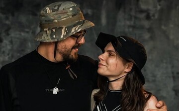 Военные фотографы Константин и Влада Либеровы стали родителями и раскрыли оригинальное имя малыша