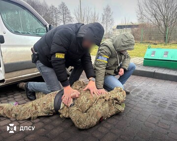 Волинські прикордонники викрили схему переправлення чоловіків через кордон