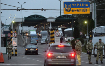 У ДПСУ попередили про обмеження руху транспорту на кордоні з Румунією: подробиці
