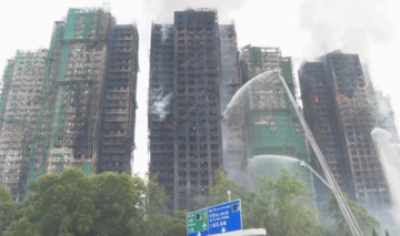 Масштабна пожежа в Гонконгу: влада викрила неякісну захисну сітку і підрядників, які "заробляли на людських життях"