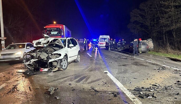 На трасі Львів–Шегині сталася ДТП, рух ускладнений