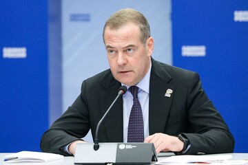 Медведев угрожает ЕС войной из-за использования российских активов для кредита Украине