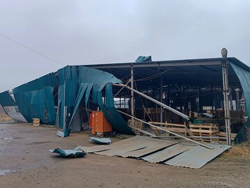 РФ вдарила по деревообробному підприємству на Чернігівщині: двоє поранених 