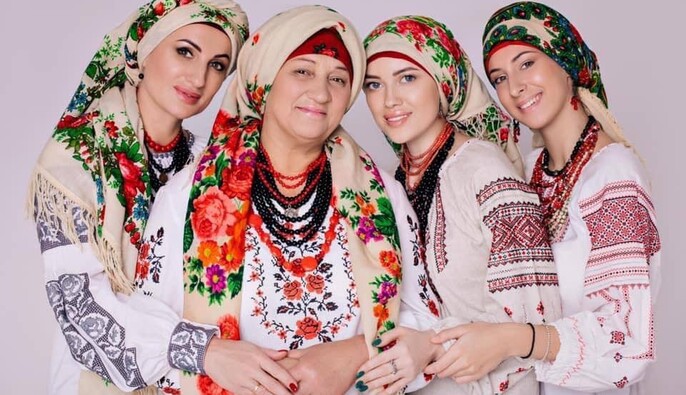 День української хустки: історія свята, народні традиції та звичаї 