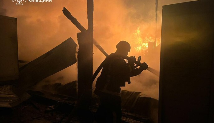 Три района Киевщины под массированной атакой РФ: есть раненые и серьезные разрушения