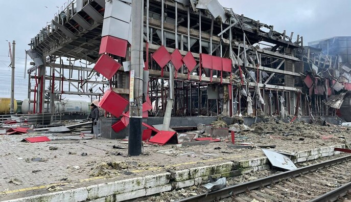 Россия нанесла массированный удар по общинам, портам и железным дорогам – Кулеба