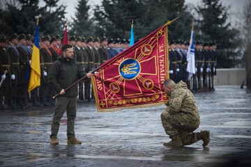 Зеленський відзначив відзнакою «За мужність та відвагу» три бойові підрозділи ЗСУ