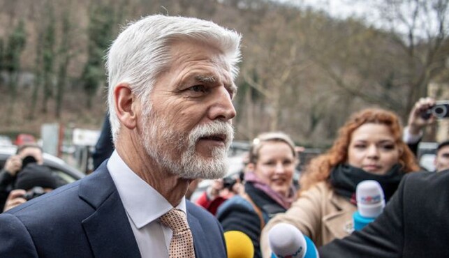 Президент Чехии заявил о возможности сбивания российских дронов в воздушном пространстве ЕС