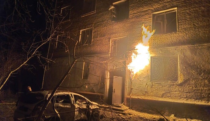 Росіяни атакували Чернігів, дрон вибухнув біля житлового будинку – постраждали люди