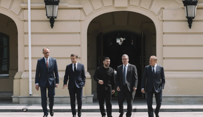 Зеленский отправляется в Лондон для переговоров с европейскими лидерами о мире