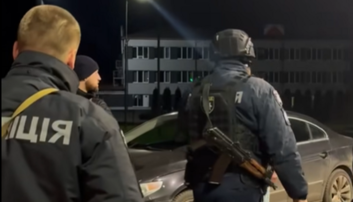 Нападение на коллектив «Гуцулия»: артистов избили после гастролей в Европе