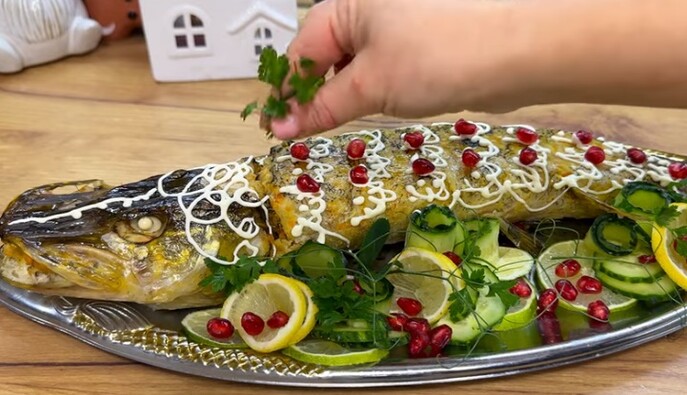 Украшение праздничного стола: как приготовить фаршированную щуку в духовке