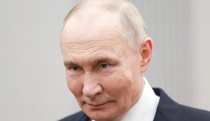 Путин демонстрирует 